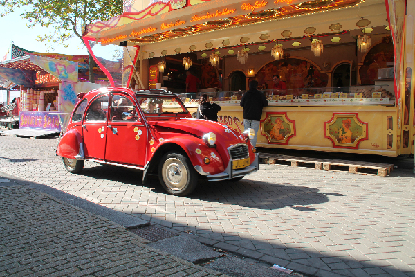 Franse Autodag in Buren bij Visscher museum